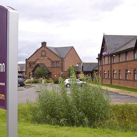 Premier Inn Inverness East ภายนอก รูปภาพ