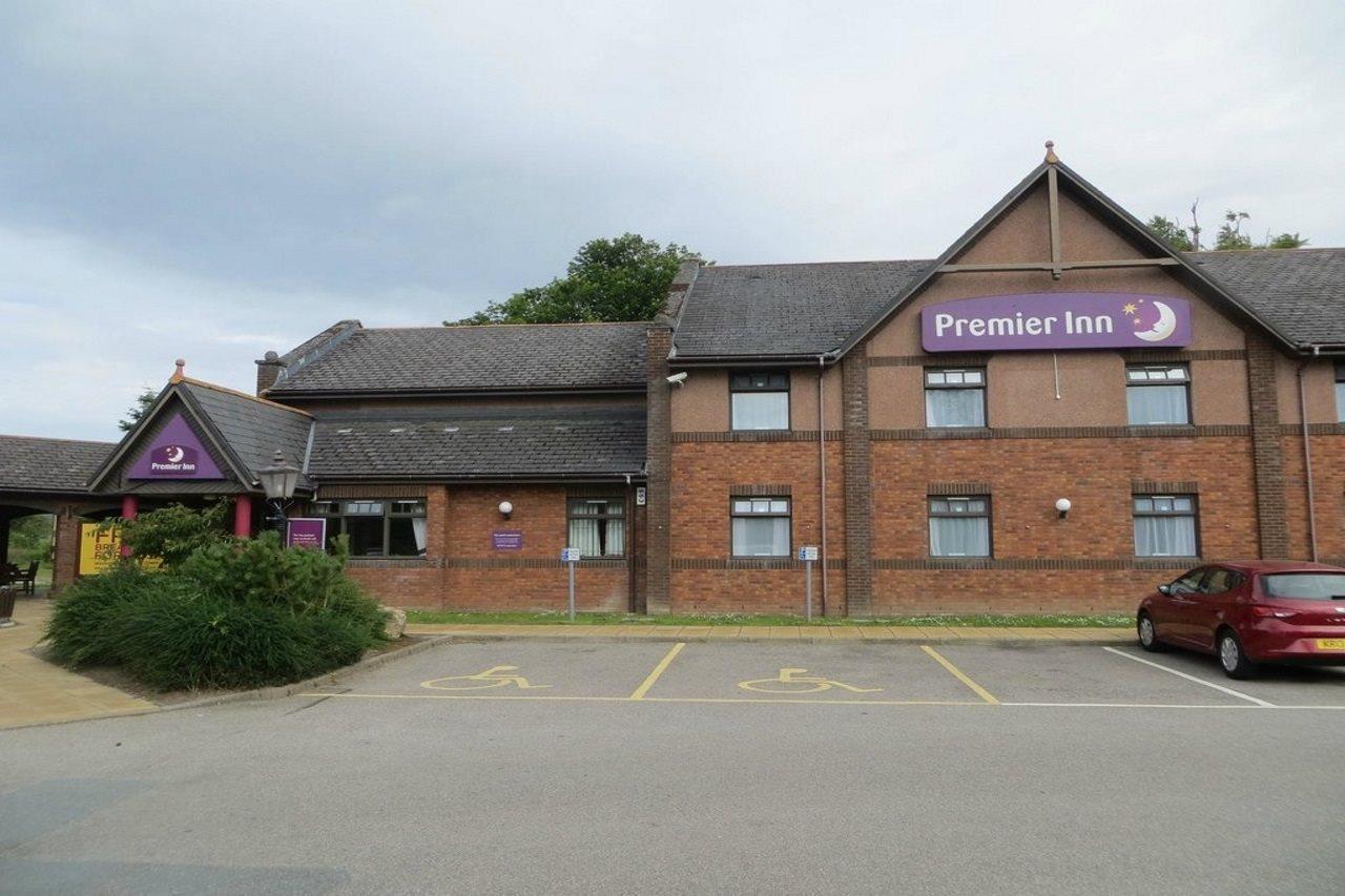 Premier Inn Inverness East ภายนอก รูปภาพ