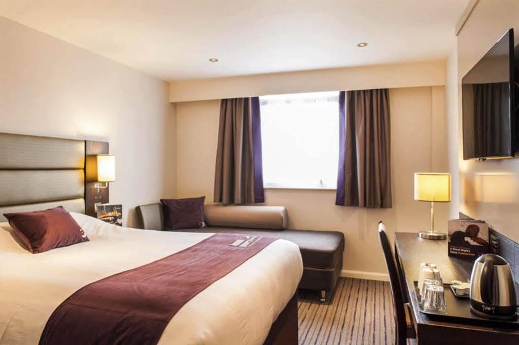 Premier Inn Inverness East ภายนอก รูปภาพ